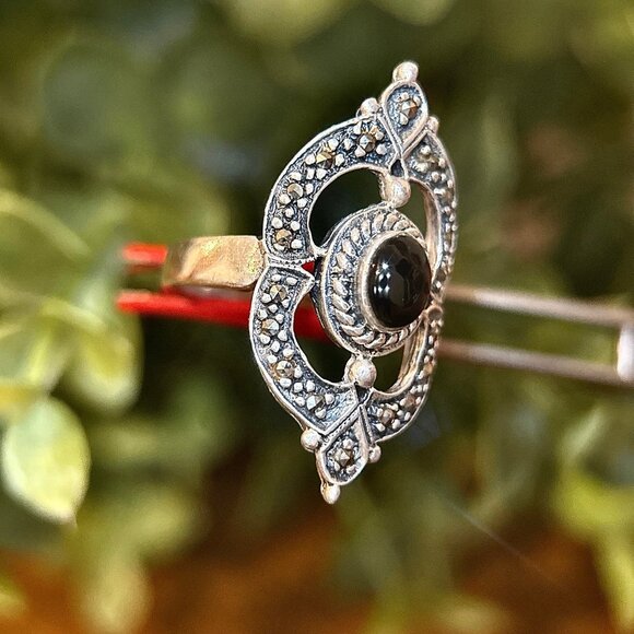 925 Silver Small Onyx/Marcasite Ring - Picture 5 of 10